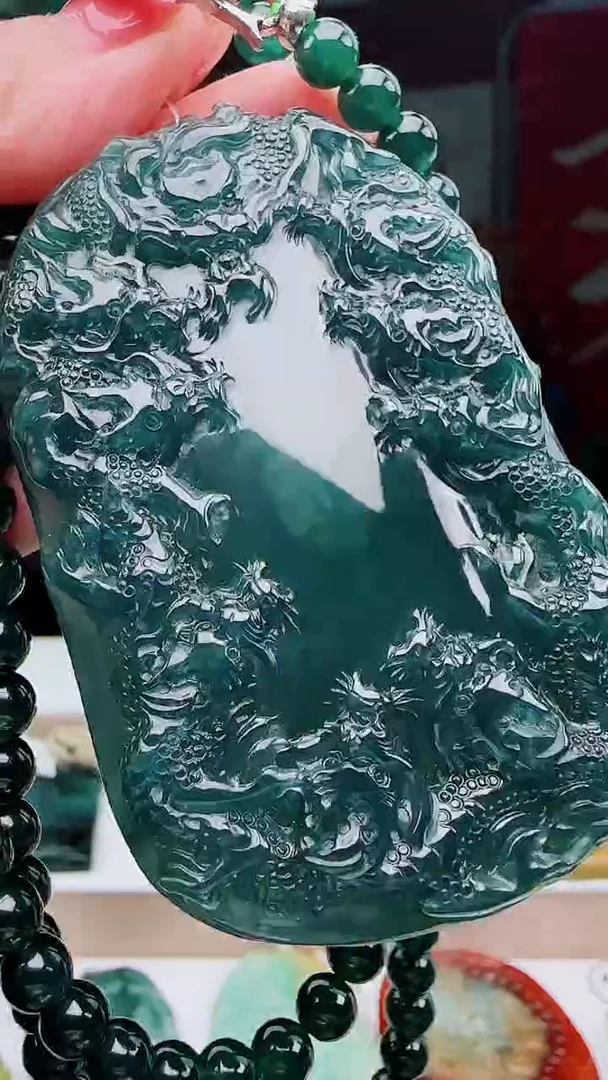 颈饰未镶嵌翡翠多样性发其一