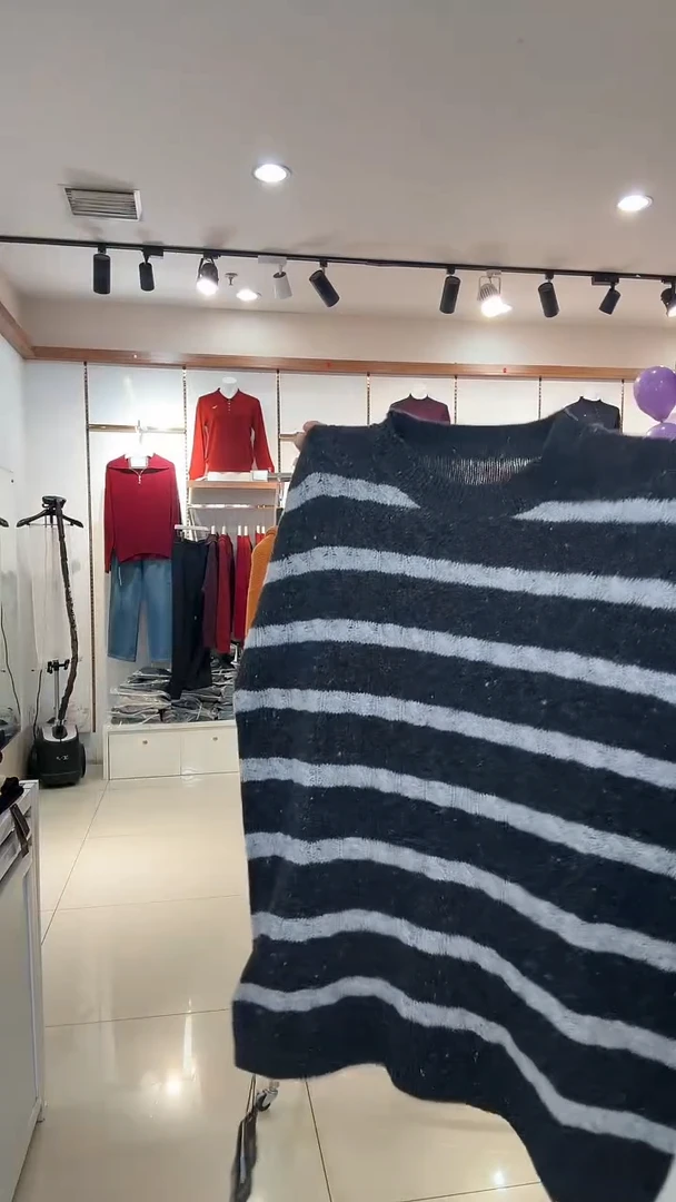 是**呀8187-45  咖色条纹 均码