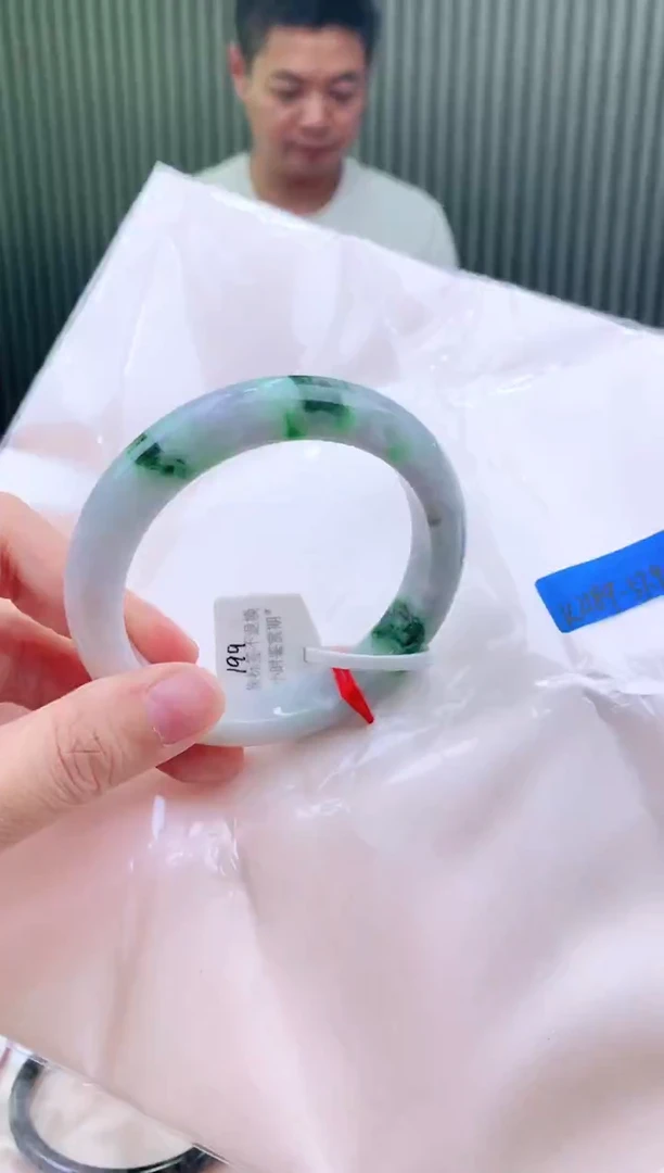 未镶嵌手镯翡翠57