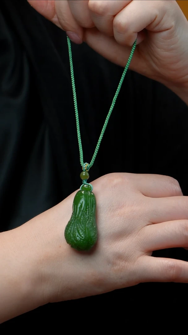 和田玉（碧玉）未镶嵌颈饰碧玉白菜吊坠 多样性发其一