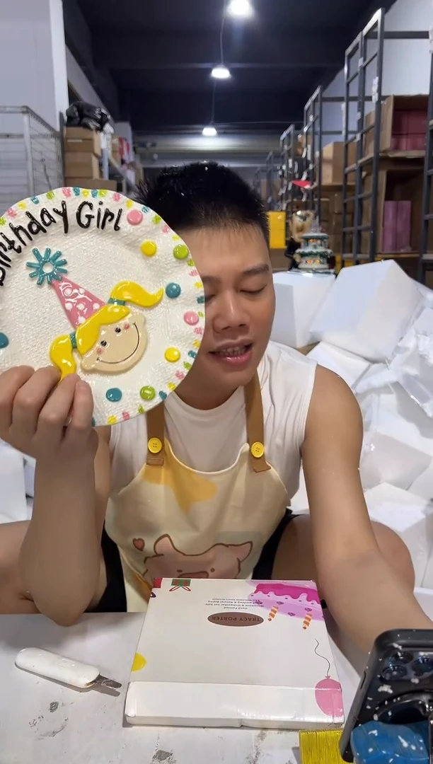 瓷片b款原盒女孩盘子