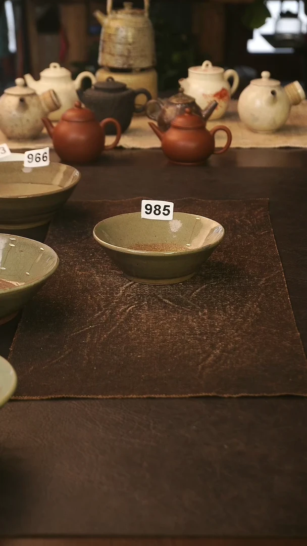 【闪购商品】壶古拙壶承开片 锔钉