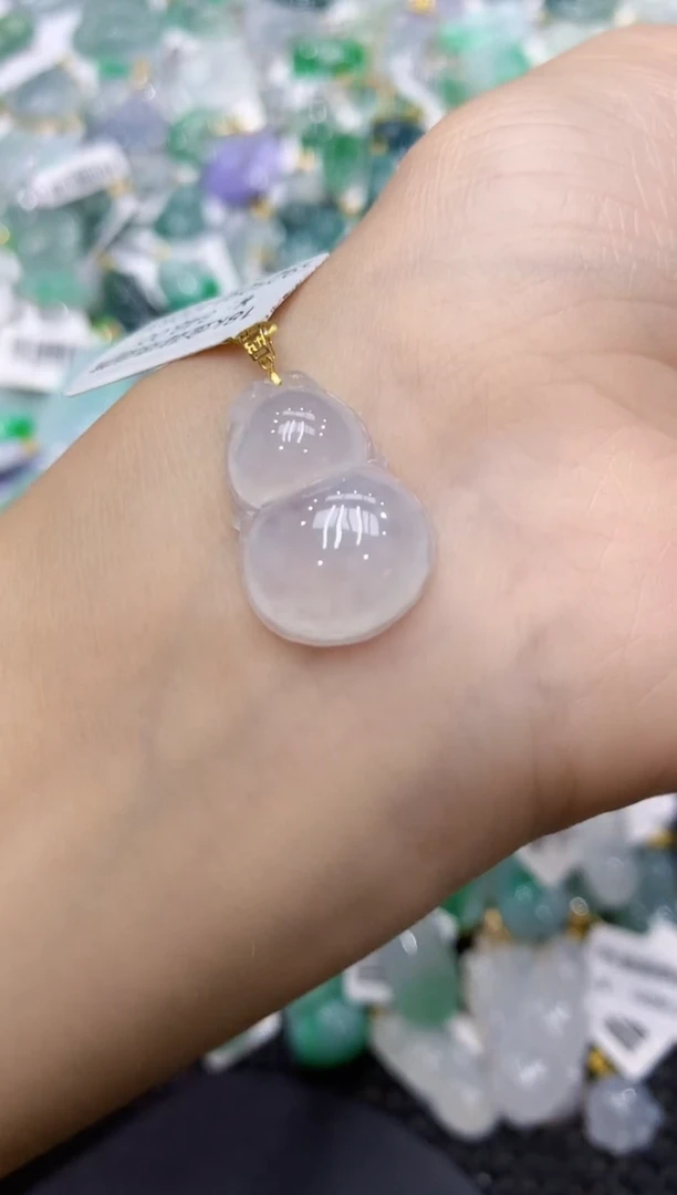 颈饰18K金镶嵌翡翠111111111111C