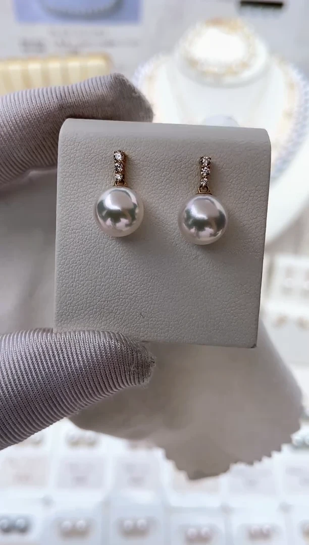 18K金镶嵌耳饰海水珍珠特选天王嫂耳饰