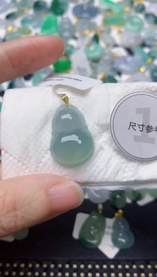 颈饰18K金镶嵌翡翠天然缅甸A货翡翠