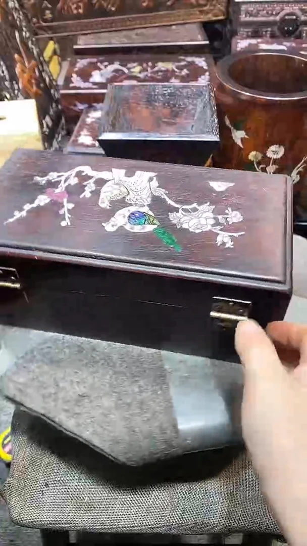 木木雕款盒子一个
