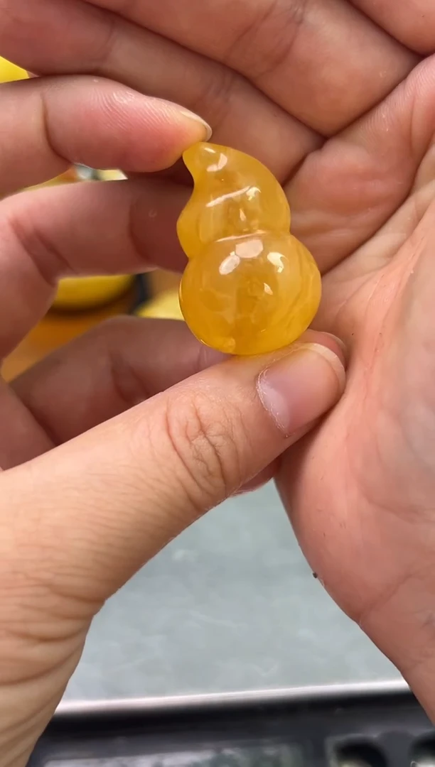 未镶嵌琥珀裸石蜜蜡吊坠