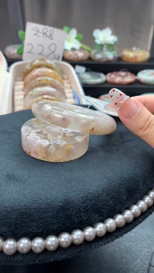 未镶嵌手镯石英质玉（52-53圈口）赠送镯心