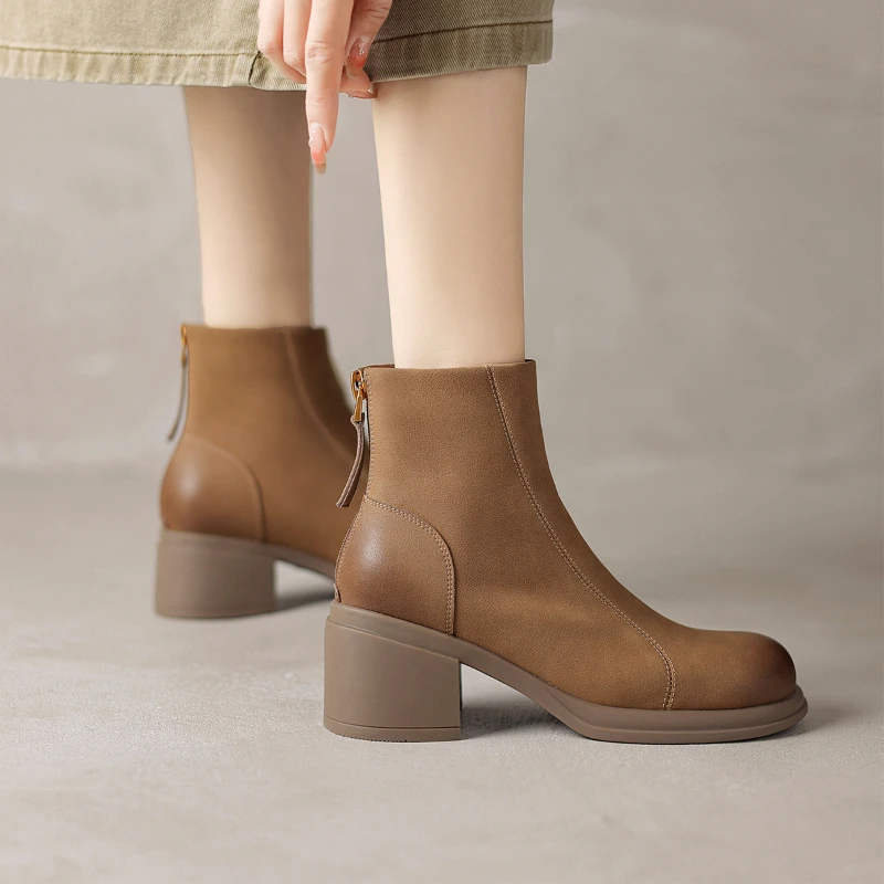 阿么手工女鞋高跟羊皮烟筒靴2025新款雅丹风气质时尚短靴女5.5CM