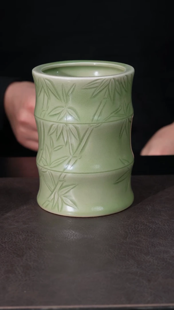 【闪购商品】其他节节升高竹纹笔筒 瑕