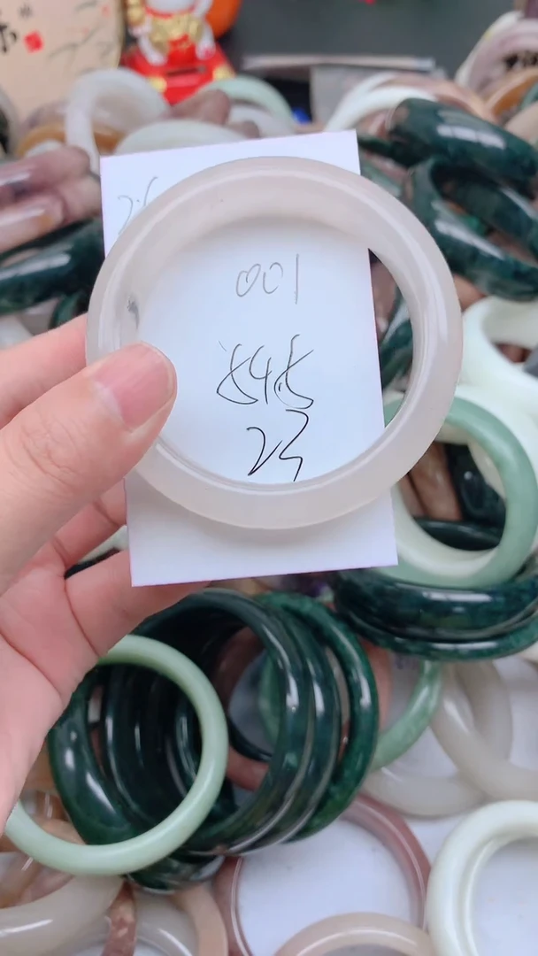 石英质玉手镯未镶嵌001