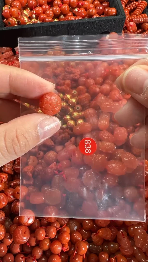 【闪购商品】南红玛瑙颈饰未镶嵌1