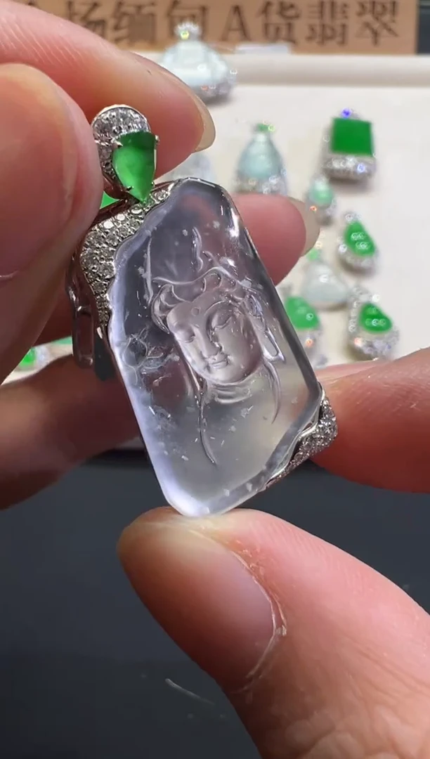 吊坠(不含链)18K金镶嵌翡翠B294|27800