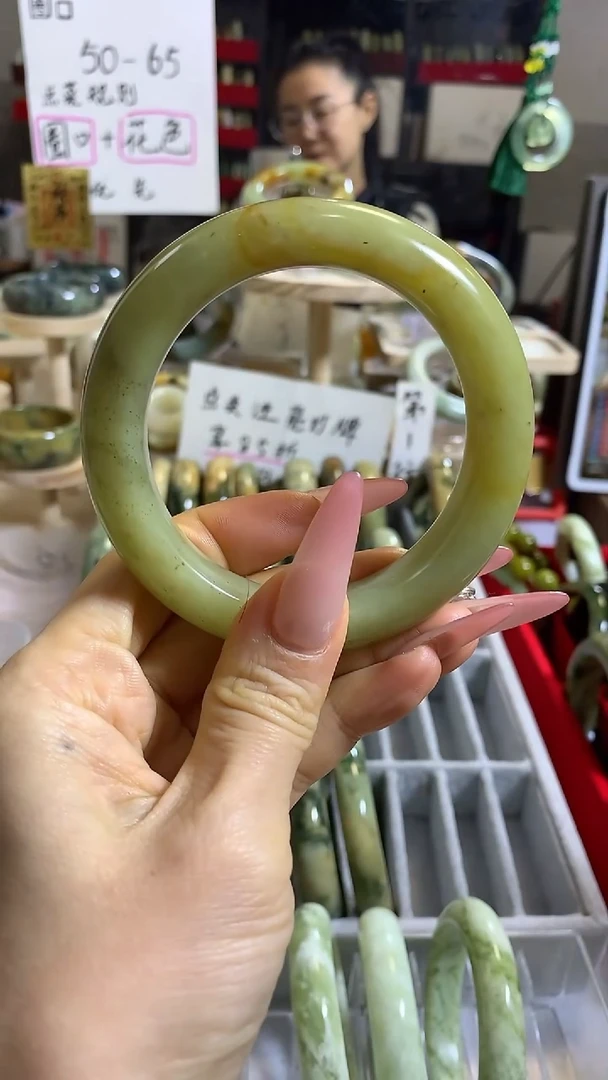 未镶嵌岫玉手镯23 60+