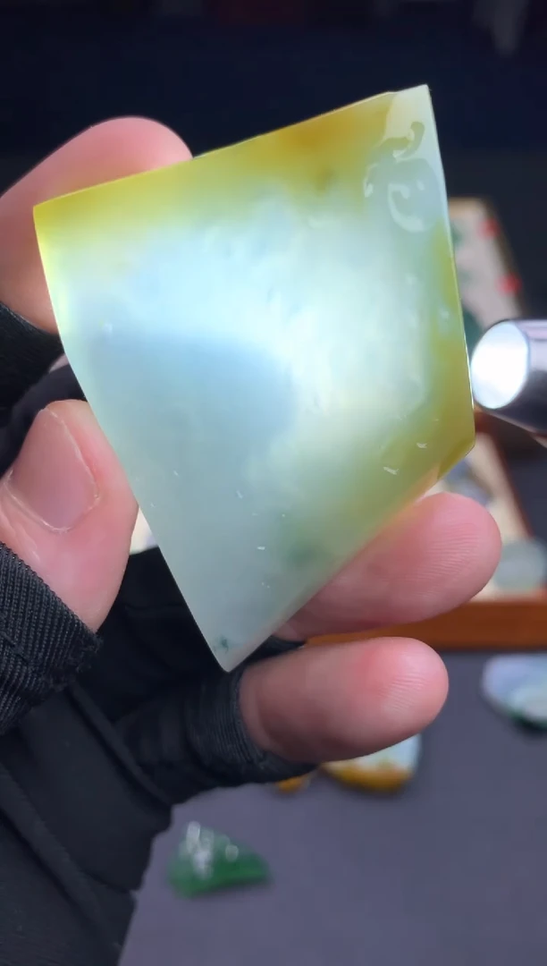 【闪购商品】定制翡翠未镶嵌       含2个蝴蝶仙子工费