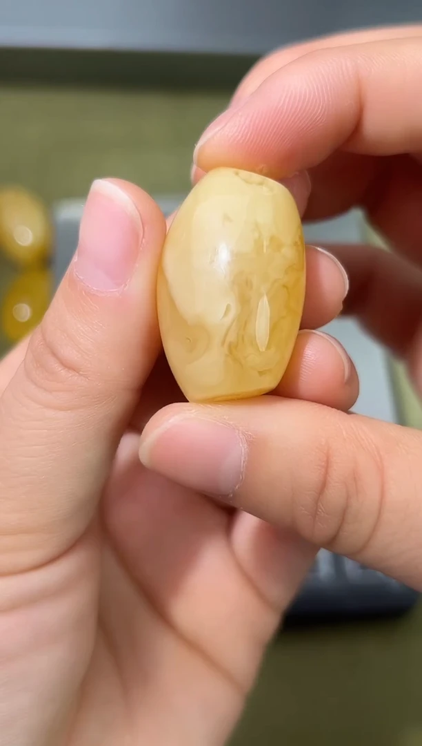 裸石琥珀未镶嵌琥珀蜜蜡吊坠