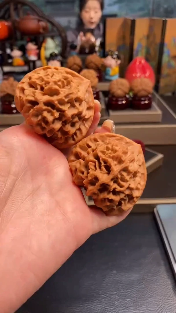 【闪购商品】文玩核桃把件H626帝王52