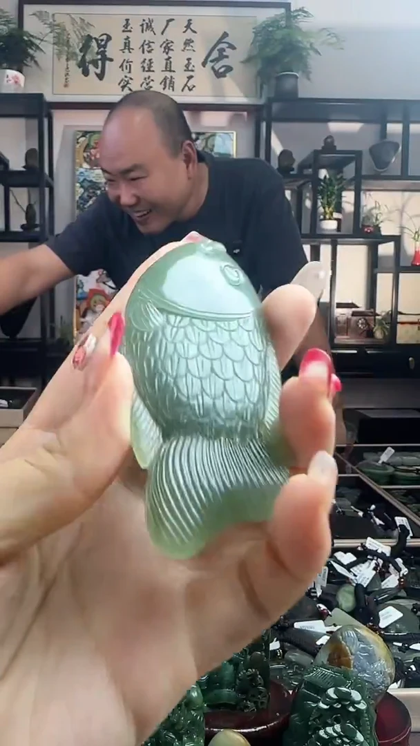 颈饰未镶嵌和田玉鱼