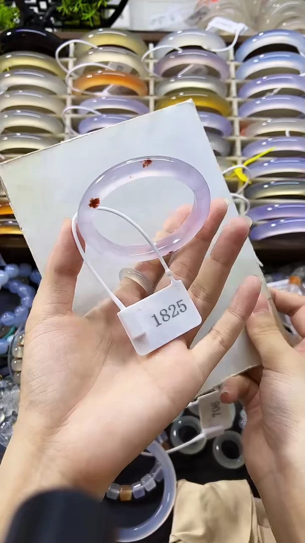 手镯玛瑙/玉髓未镶嵌54.5-9.2-8.3整圈龙鳞纹