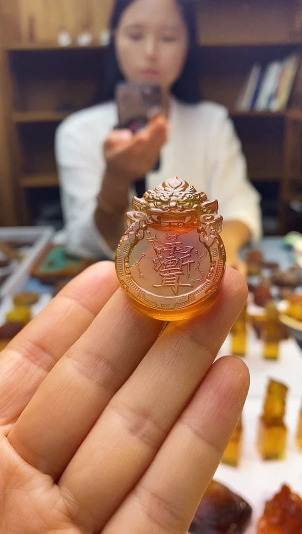 琥珀颈饰未镶嵌SN63-116（紫薇讳）