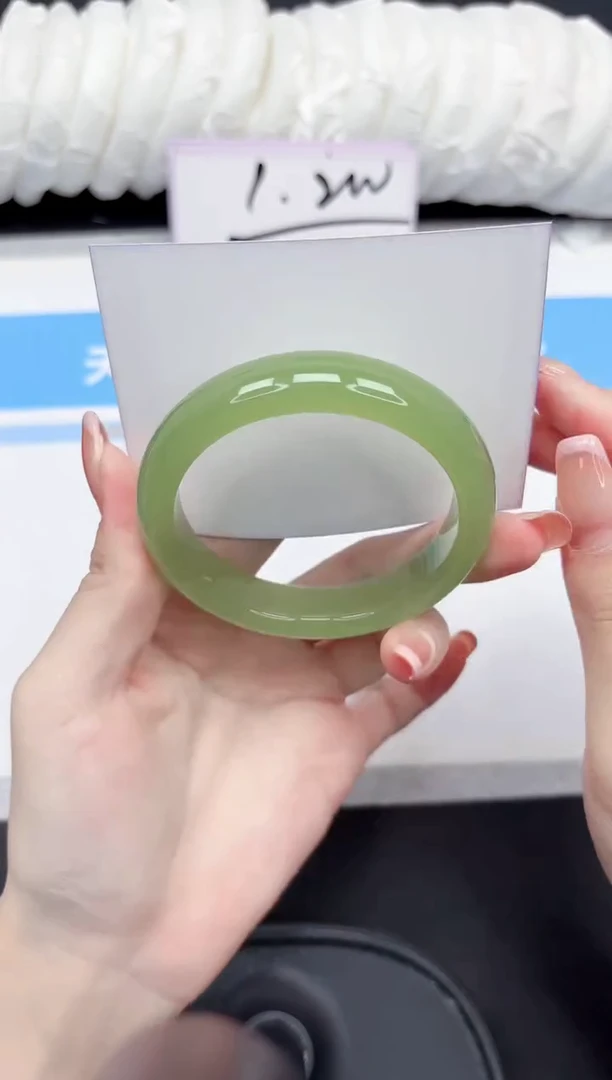 未镶嵌手镯石英质玉123-56