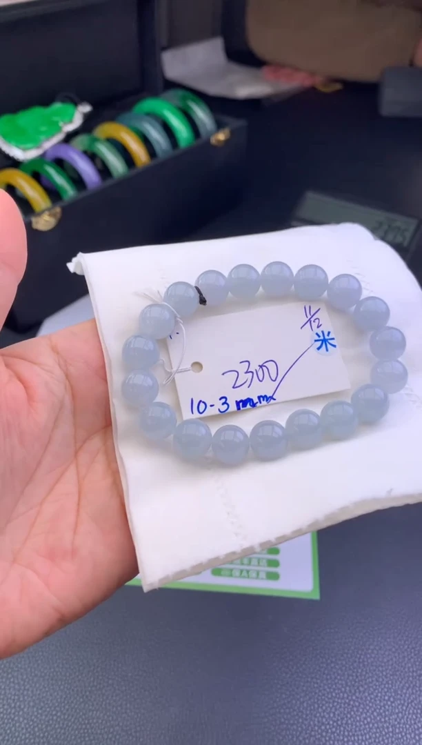 未镶嵌手串翡翠假一赔三  手串