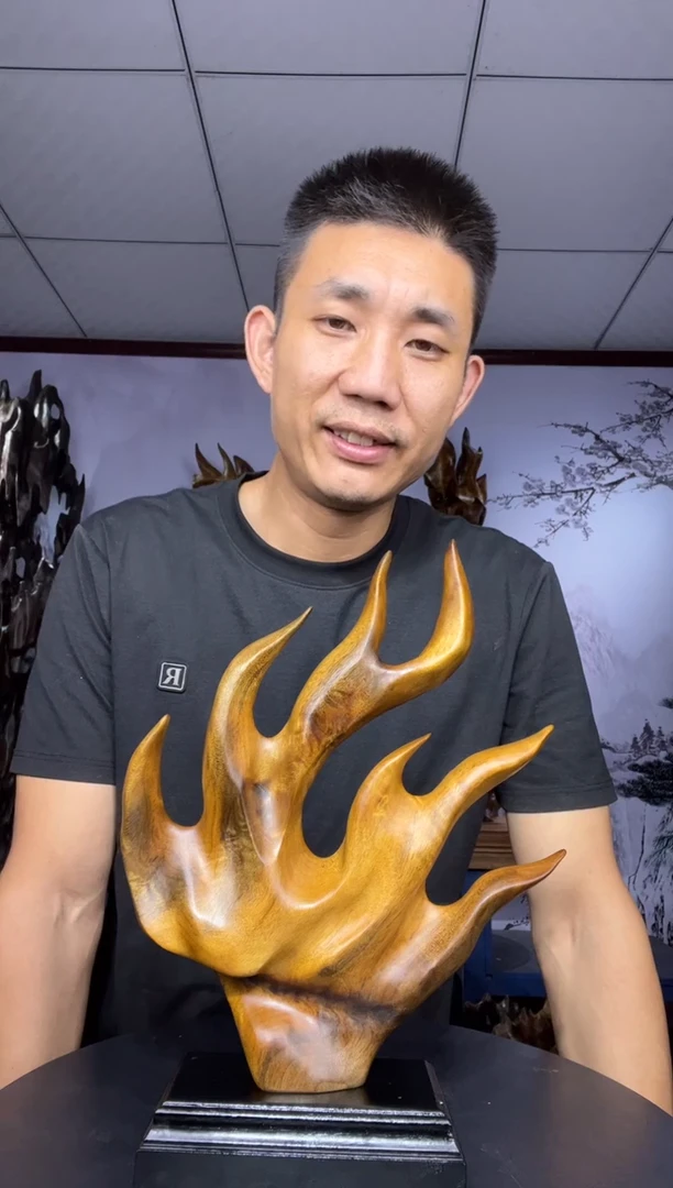 金丝楠木雕款中*。金丝楠木工艺品摆件