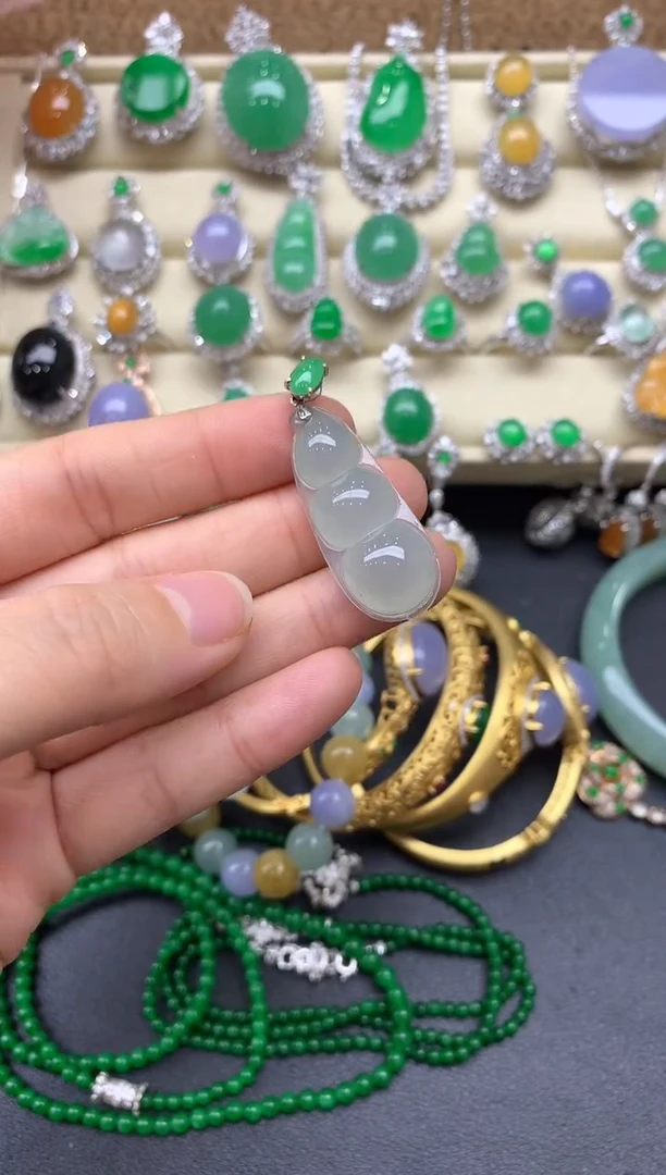 翡翠18K金镶嵌颈饰296-中国好珍宝