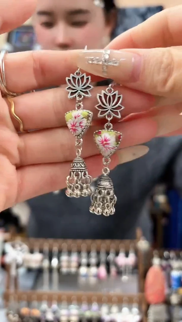 织绣民族风非遗老绣苗银饰品106