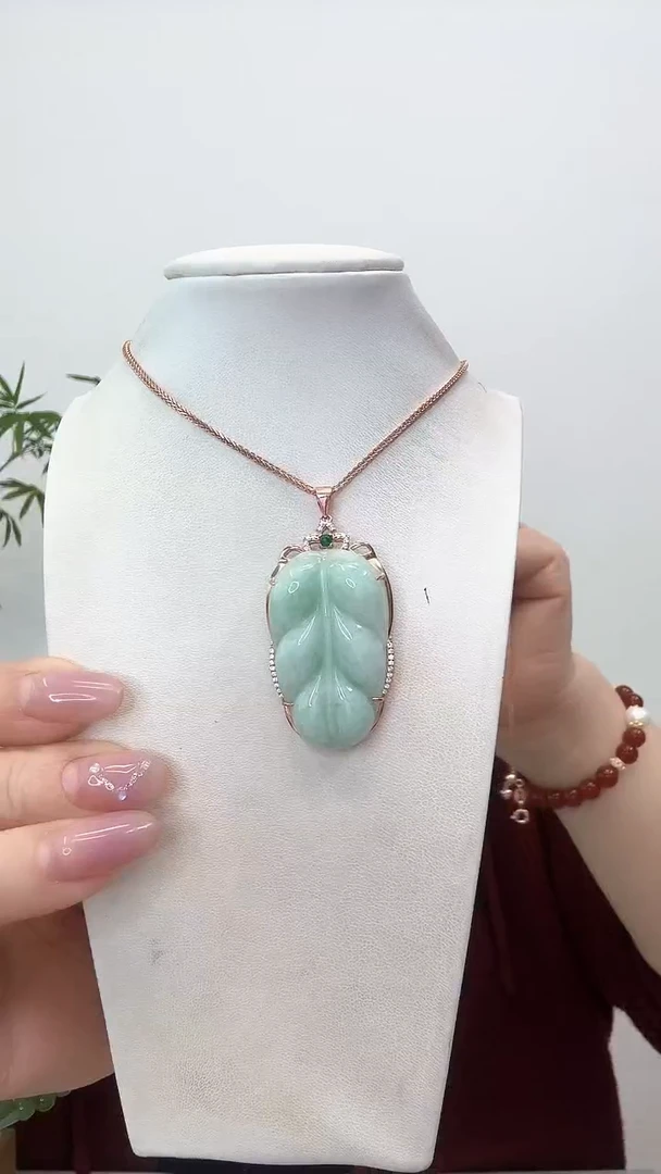 【闪购商品】翡翠吊坠(赠链)银S925镶嵌大叶子玫瑰边