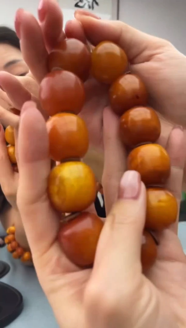 未镶嵌蜜蜡珠宝奇石假一罚十，086.22微瑕多样性发一件