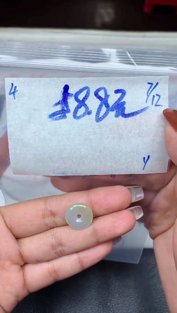 未镶嵌定制翡翠4毛货需精细抛光挂件多样性拍一发一