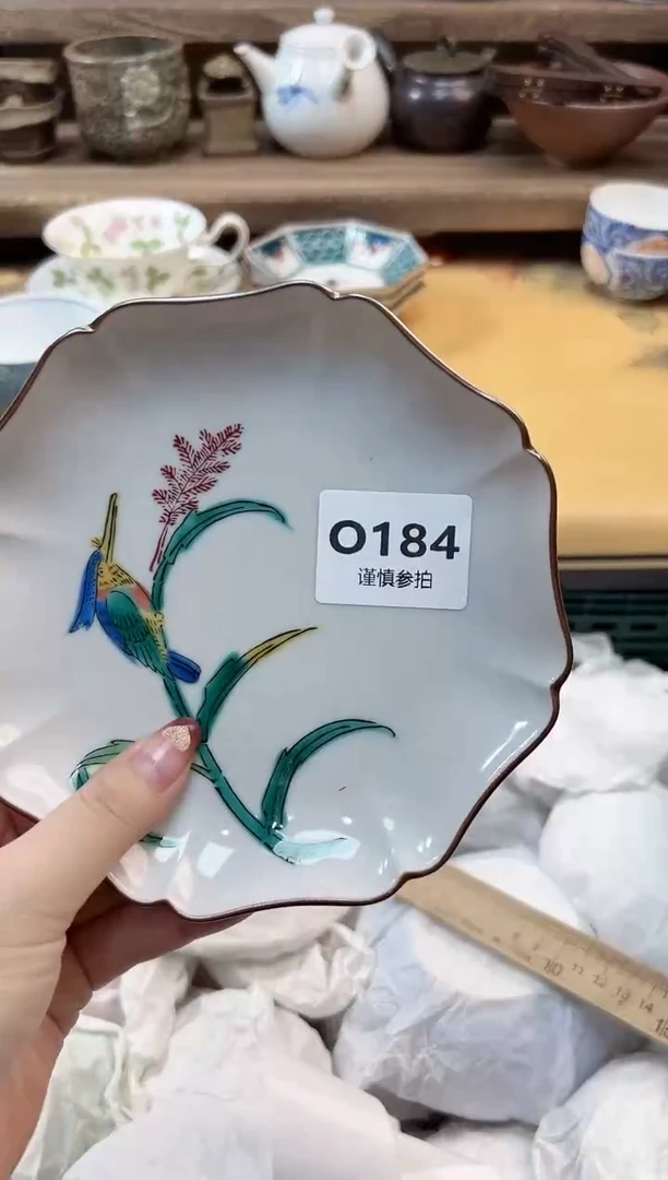 瓷片晓****)      184