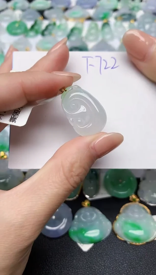 颈饰18K金镶嵌翡翠天然缅甸A货翡翠百元以上9元证书费自理