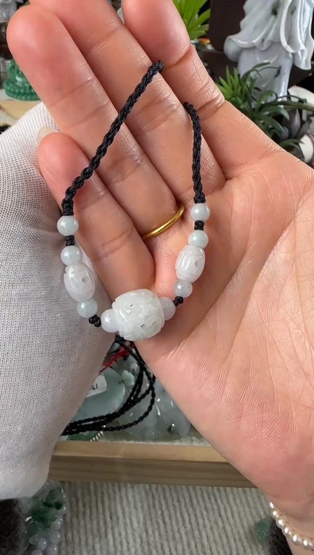 未镶嵌挂件翡翠吊坠