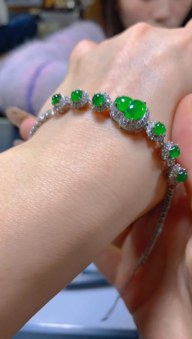 未镶嵌手链翡翠多样性发一