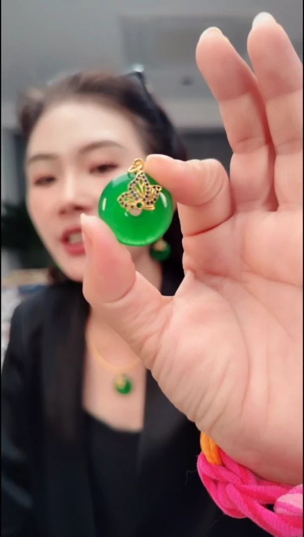 无合金2675花扣绿扣子