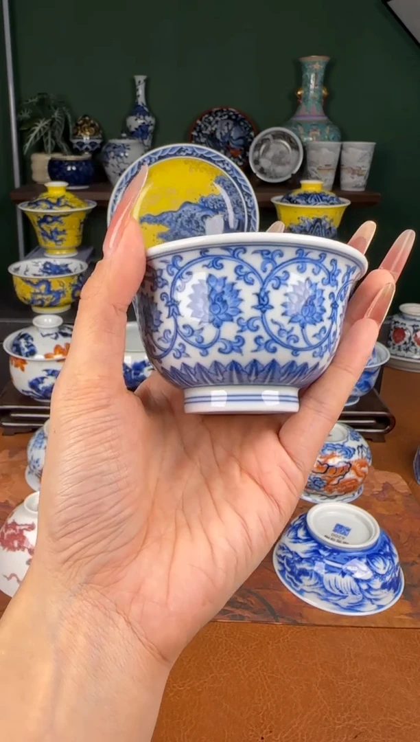 杯望月怀古。缠枝莲中号压手杯