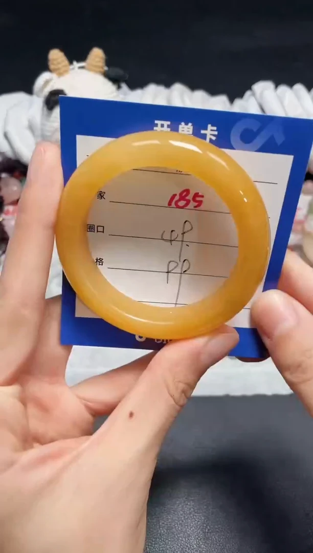 【闪购商品】石英质玉手镯未镶嵌185