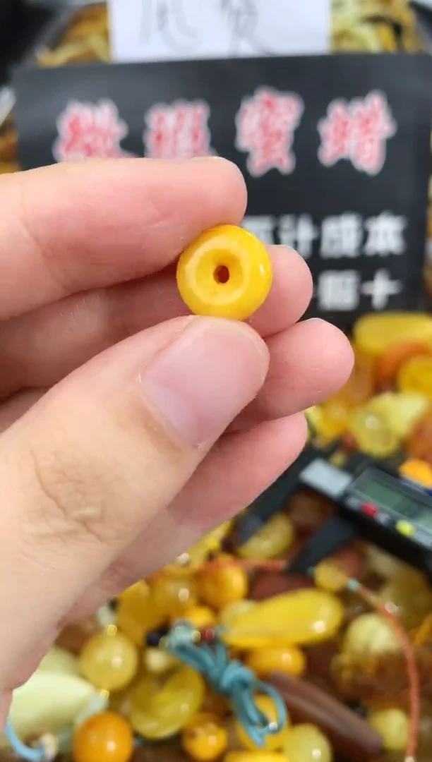 蜜蜡未镶嵌珠宝奇石23