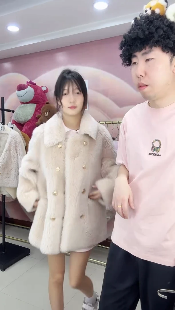 100%羊毛外套福利吖