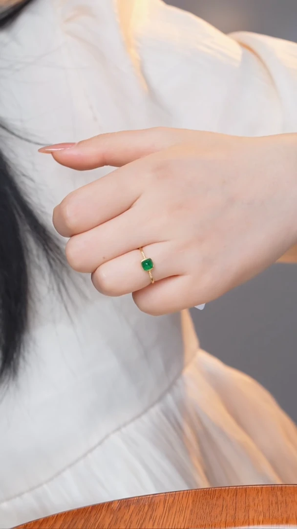 戒指18K金镶嵌祖母绿（0.5ct）@@U5355