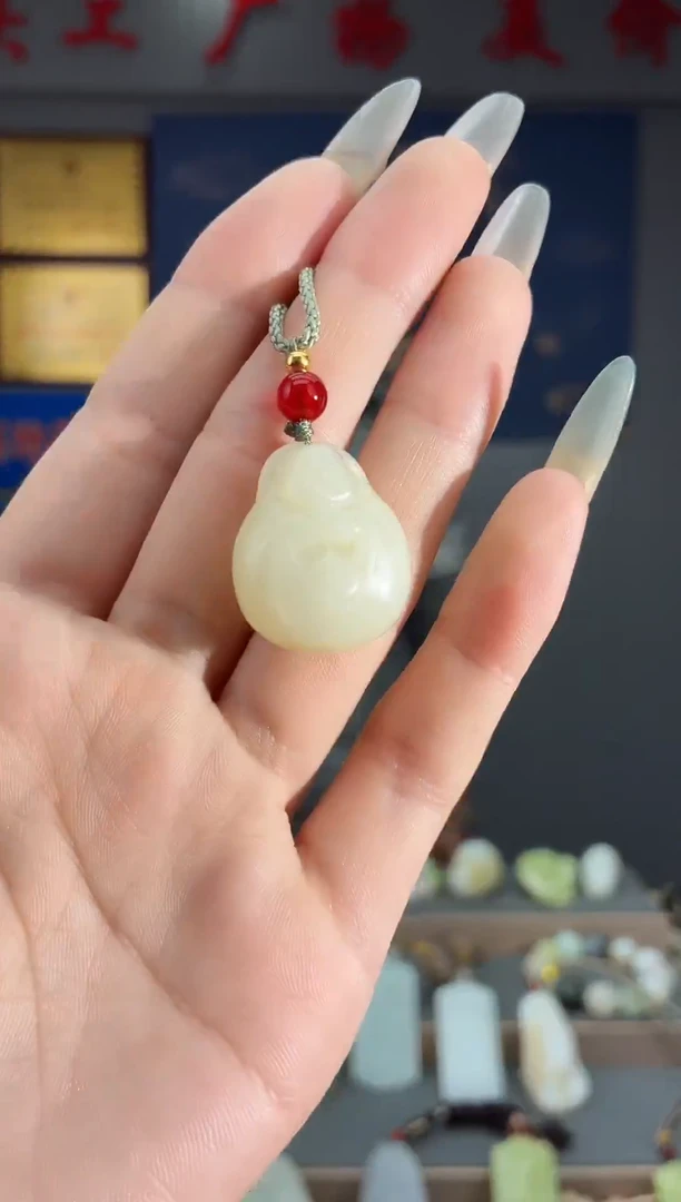 颈饰未镶嵌和田玉1