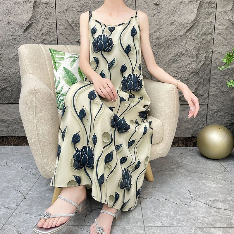 新中式碎花法式宽松气质吊带连衣裙