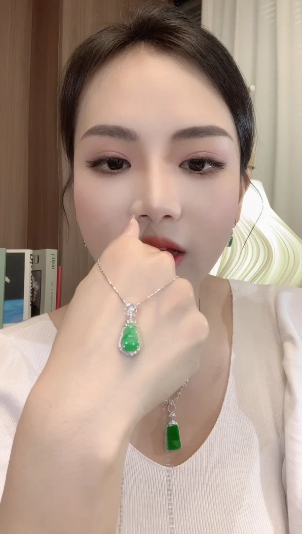 翡翠18K金镶嵌吊坠(不含链)A5