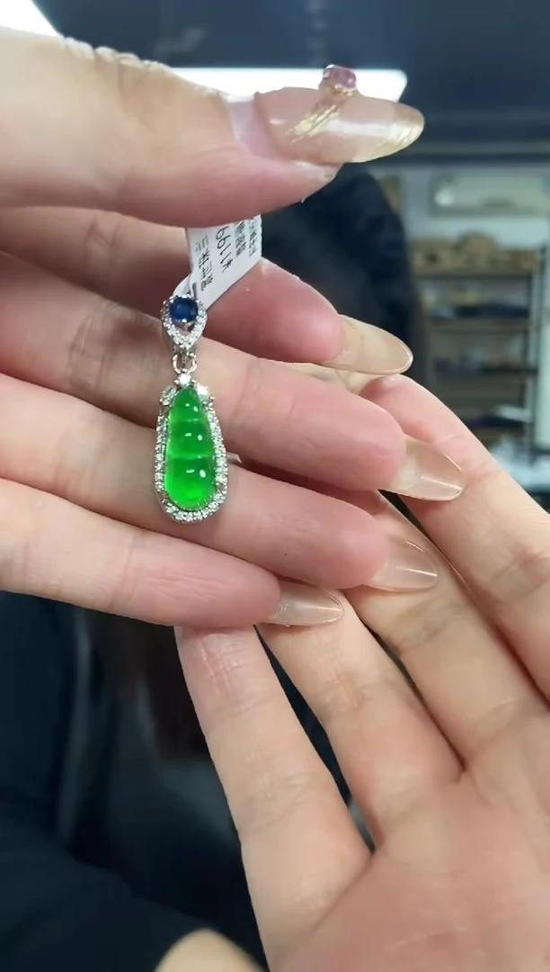 【闪购商品】翡翠吊坠(不含链)未镶嵌多样性发其一颜色微差