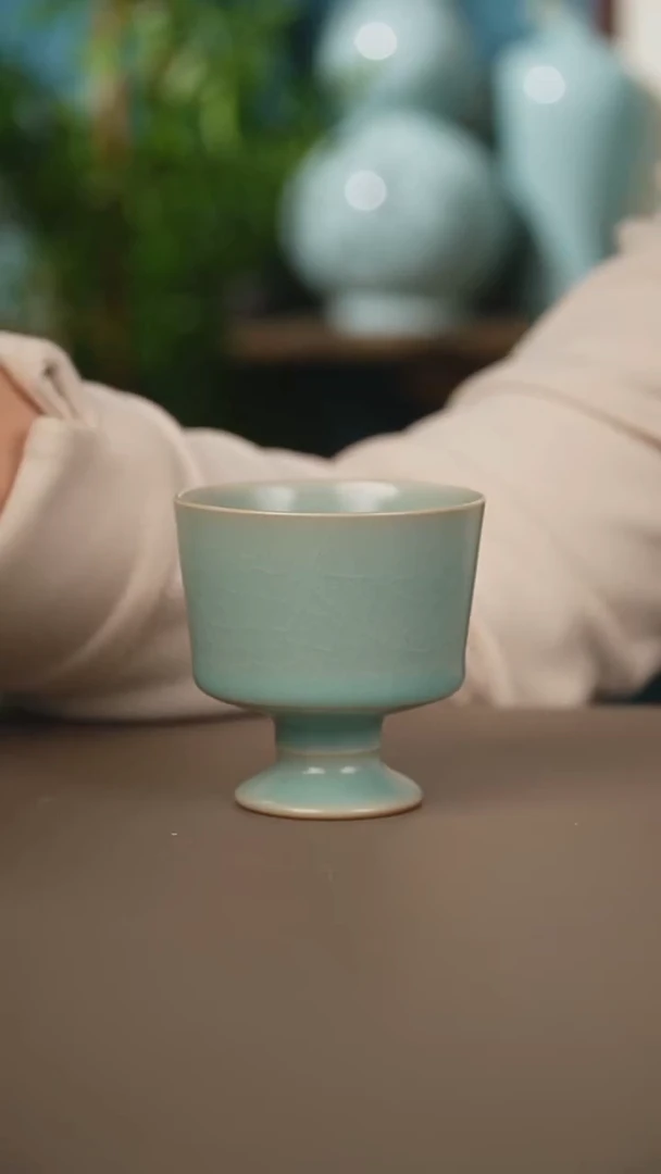 仿古天青高足杯一级