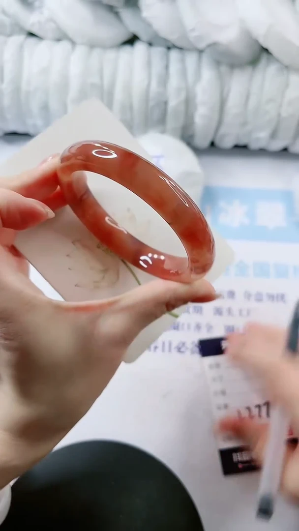 【闪购商品】石英质玉手镯未镶嵌多样性发货L277