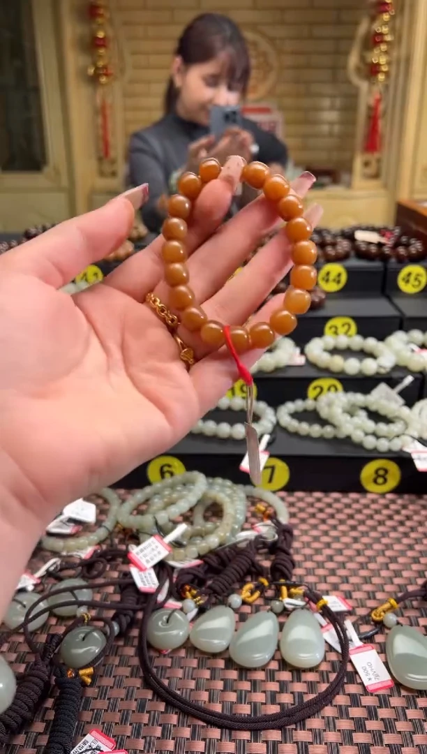 【闪购商品】和田玉手串未镶嵌且末料金山糖串老型珠卡9*10手串