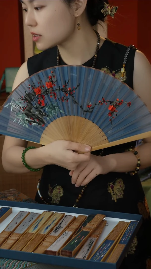 刺绣非遗苏绣纯手工团扇